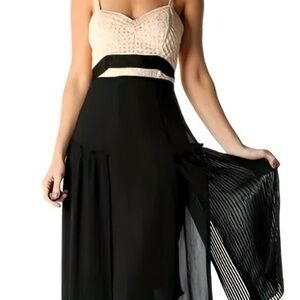 BCBG MAX. PLEATED CHIFFON MIDI DRESS Elegant Black and Cream Dress
